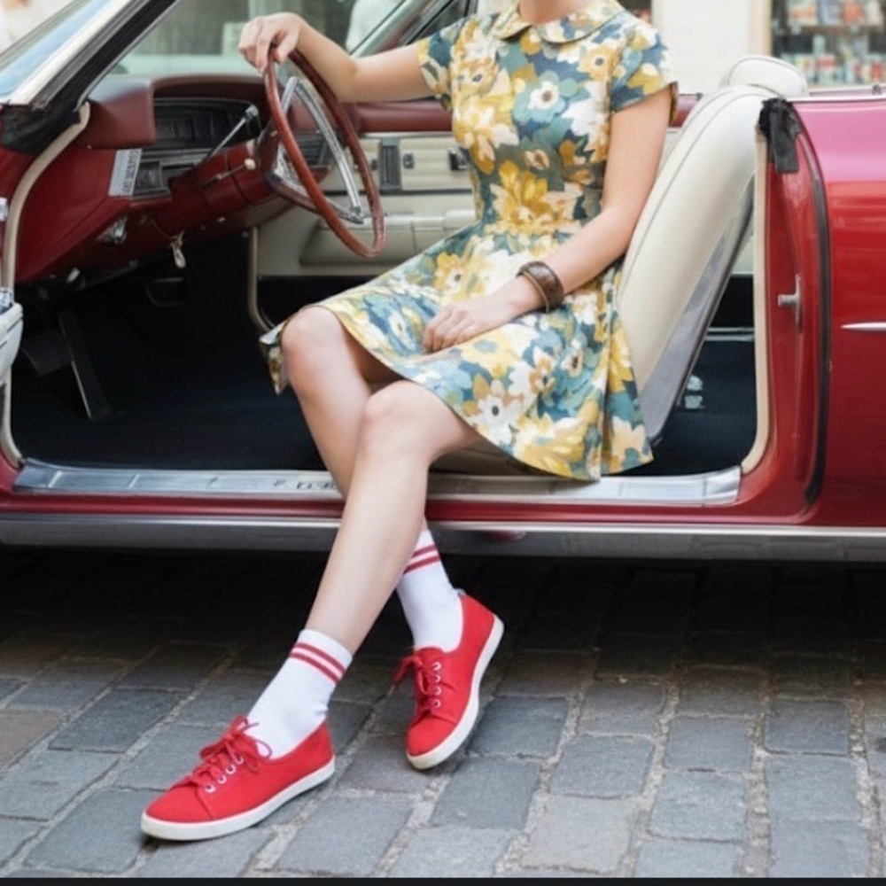 ROCKET DOG WOMENS FLATS SHOES IN RED preloved but like new condition. In size 8
